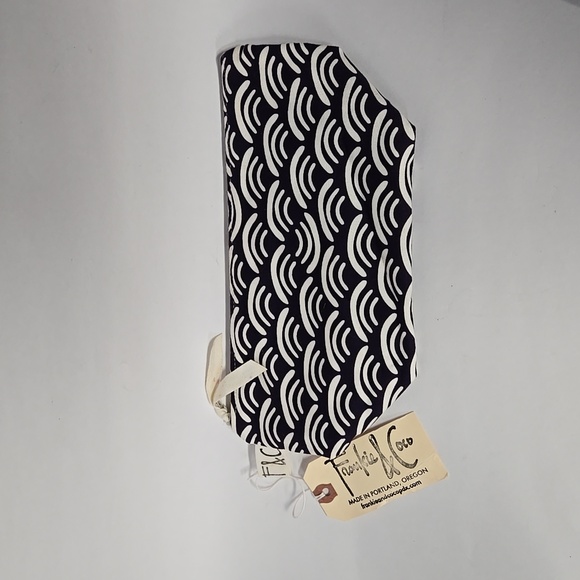 Frankie & Coco Tabor Cosmetic Bag Medium in Black and Off White - Picture 1 of 5